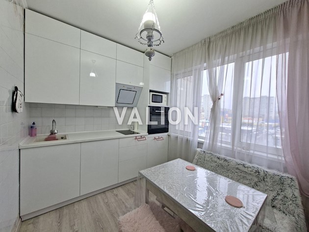 Без % Продаж 2к квартири вул. Рональда Рейгана 9