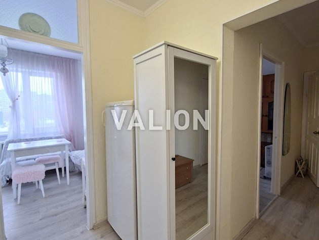 Без % Продаж 2к квартири вул. Рональда Рейгана 9