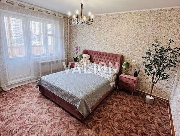 Продаж 4-к квартири вул.Гмирі Бориса Дарницький район