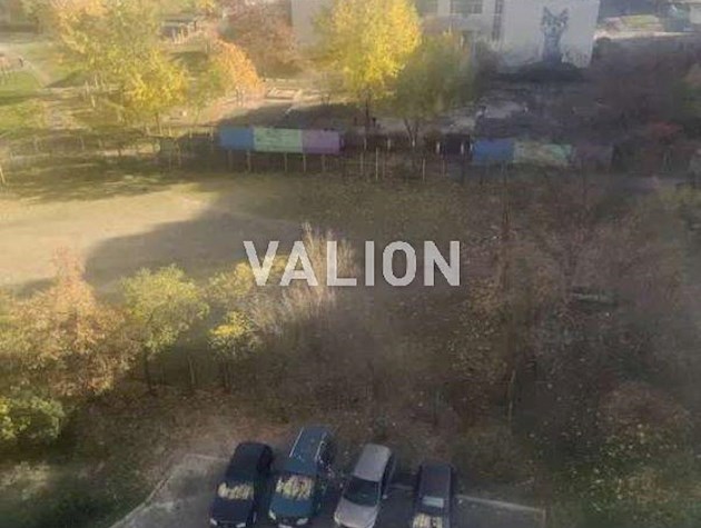 Продажа 4-комнатной квартиры по ул.Ревуцкого, 18а