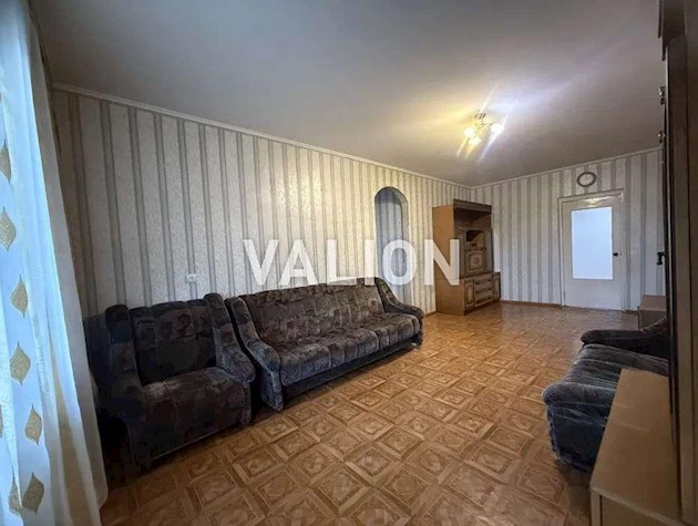 Продажа 4-комнатной квартиры по ул.Ревуцкого, 18а