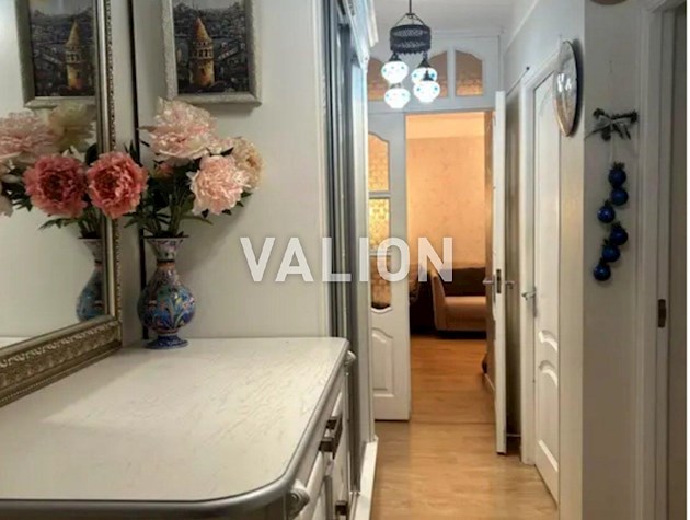 Продажа 3 комнатной квартиры ул.Васильковская 2а, метро Голосеевская