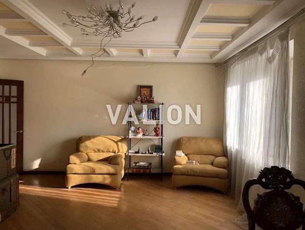 Продажа 4-комнатной квартиры ул. Михаила Котельникова 35