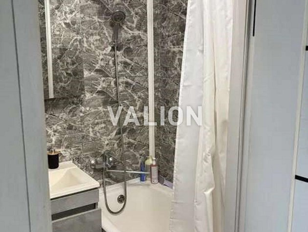 Продаж 2-к квартири вул. Булгакова 15а