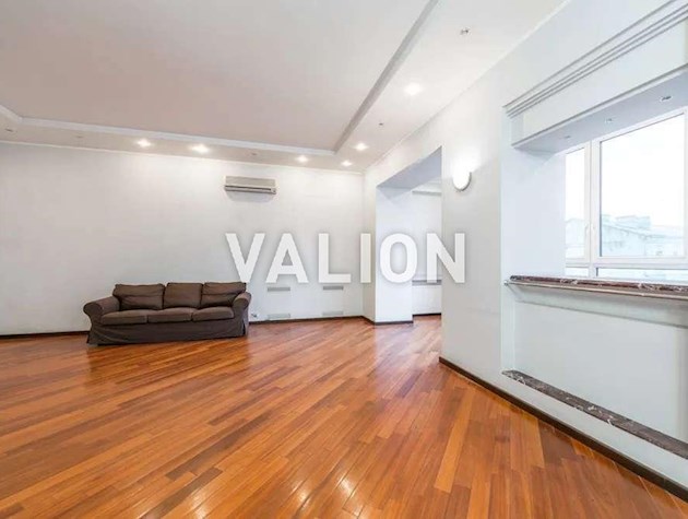 Продажа 4-комнатной квартиры ул. Владимирская 78