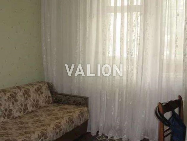 Продаж 4-к квартири просп. Червоної калини 4