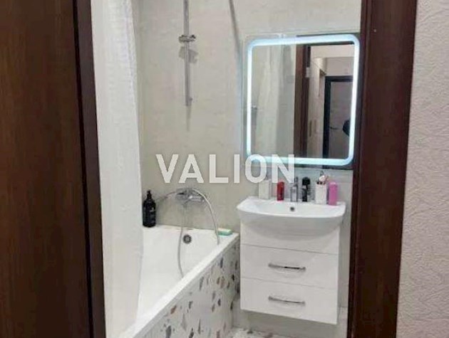 Продаж 1-к квартири пров.Моторний 11