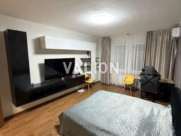 Продаж 1-к квартири пров.Моторний 11