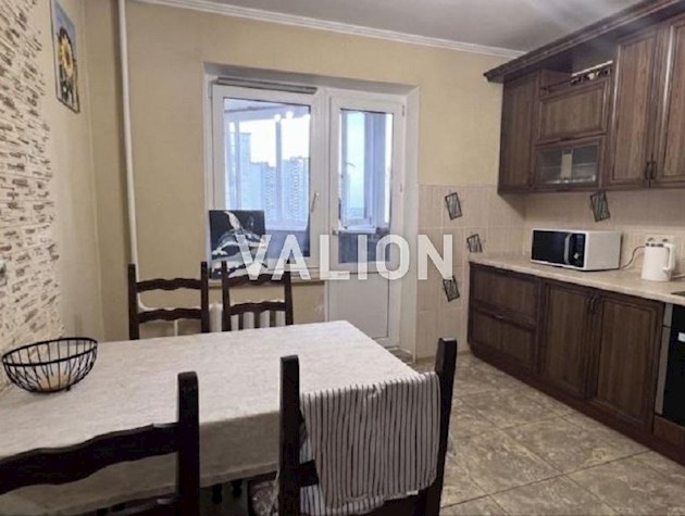 Продается 3-х комнатная квартира, в Деснянском районе, Троещина, ул. Радунская 11-А, 91/46,8/11,7 м2