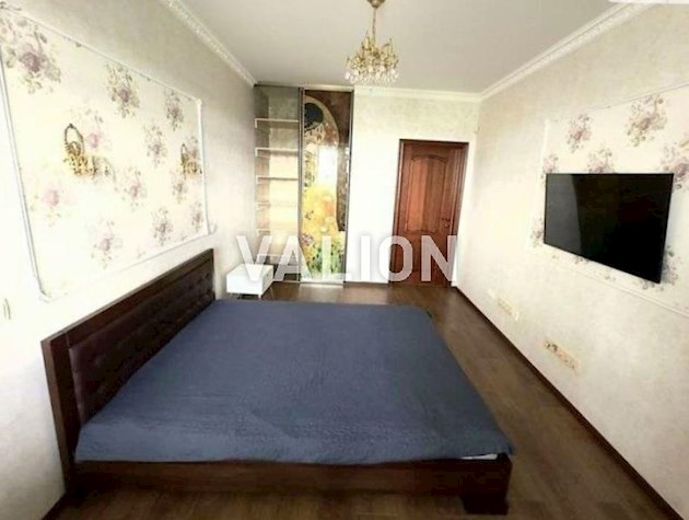 Продажа 2-комнатной квартиры по ул. Олега Мудрака (Наумова), дом 66, Новобеличи, Святошинский район, г. Киев