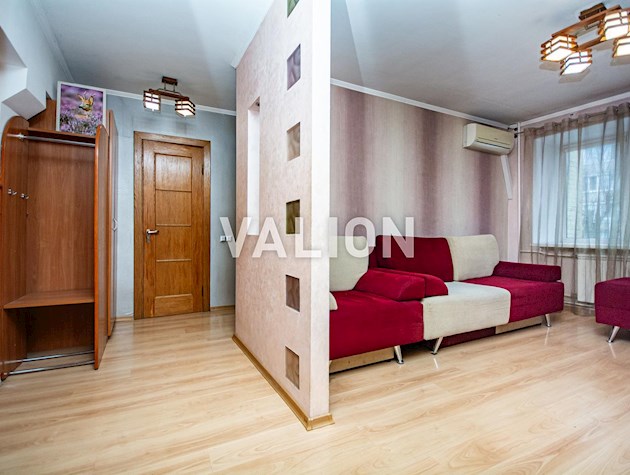 Продажа 2-х комн. квартиры, Нежинская,10, Соломенский район, Караваевы дачи