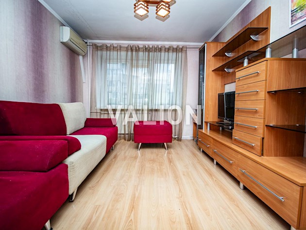 Продажа 2-х комн. квартиры, Нежинская,10, Соломенский район, Караваевы дачи