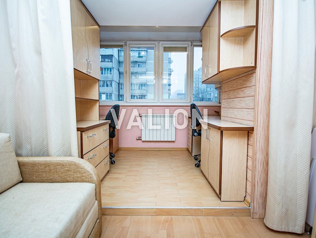 Продажа 2-х комн. квартиры, Нежинская,10, Соломенский район, Караваевы дачи