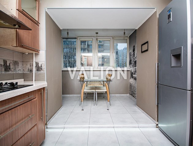 Продажа 2-х комн. квартиры, Нежинская,10, Соломенский район, Караваевы дачи