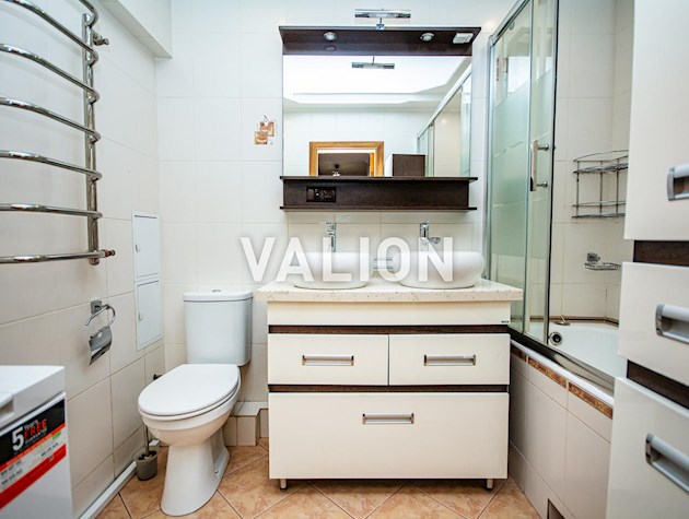 Продажа 2-х комн. квартиры, Нежинская,10, Соломенский район, Караваевы дачи