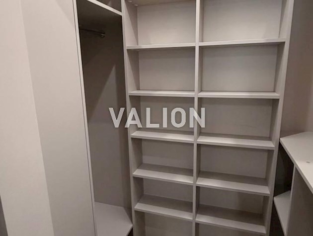 Продажа 2 к квартиры ЖК Варшавский 3, ул. Всеволода Змиенка, 30 с ремонтом