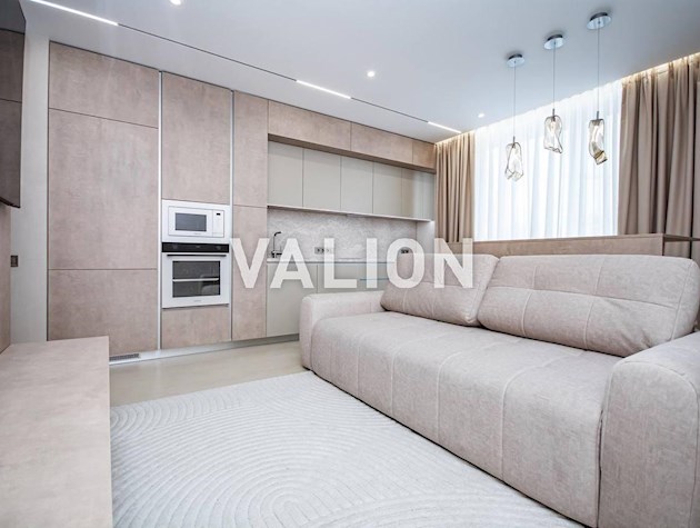 Продаж 2 к квартири, Подільський район, вул. Всеволода Змієнка, 30 з ремонтом