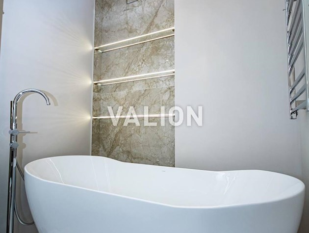 Продаж 2 к квартири, Подільський район, вул. Всеволода Змієнка, 30 з ремонтом