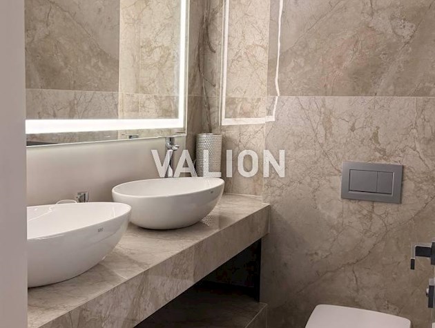 Продажа 2 к квартиры ЖК Варшавский 3, ул. Всеволода Змиенка, 30 с ремонтом