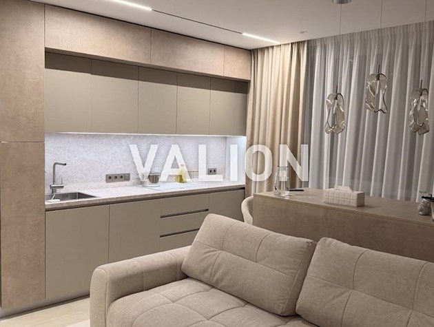 Продажа 2 к квартиры ЖК Варшавский 3, ул. Всеволода Змиенка, 30 с ремонтом