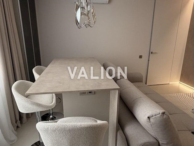 Продажа 2 к квартиры ЖК Варшавский 3, ул. Всеволода Змиенка, 30 с ремонтом