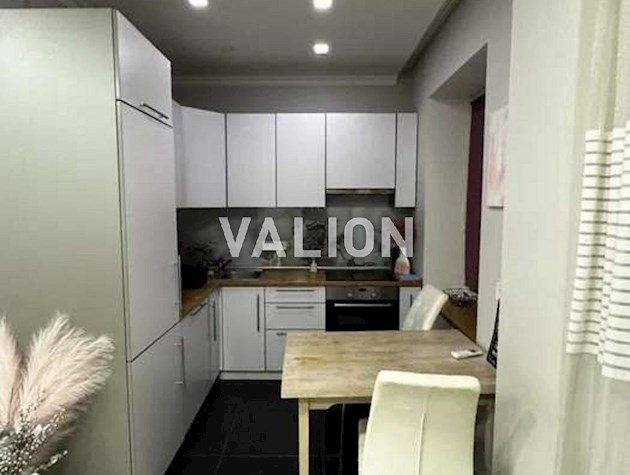 Продаж 1-к квартири вул. Бастіонна 10