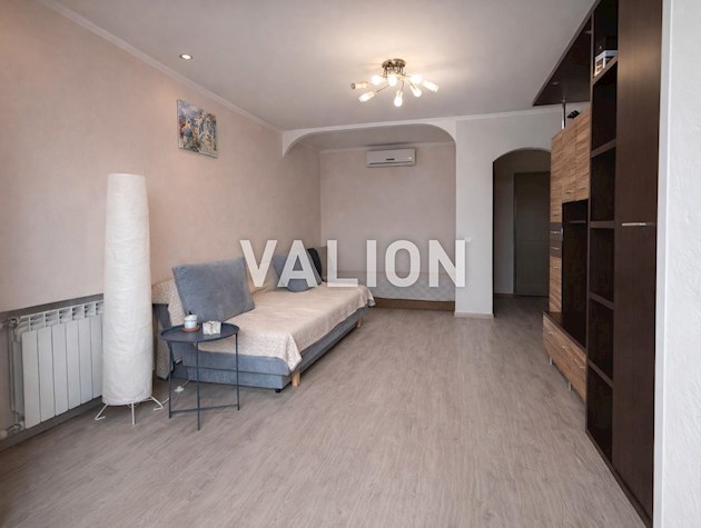 Продажа 1 комнатной квартиры с ремонтом, в Голоссеевском районе ул. Академика Заболотного 126/1