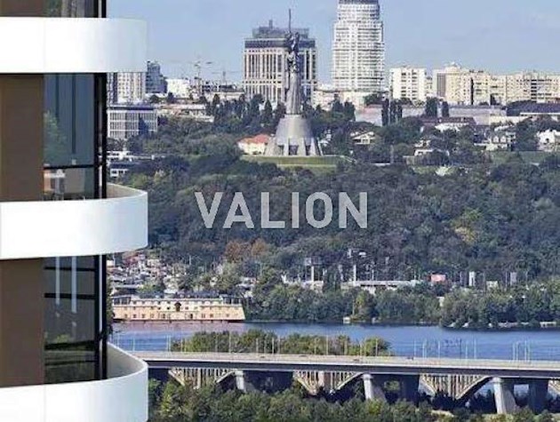 Продаж 2-к квартири вул. Дніпровська набережна 12д