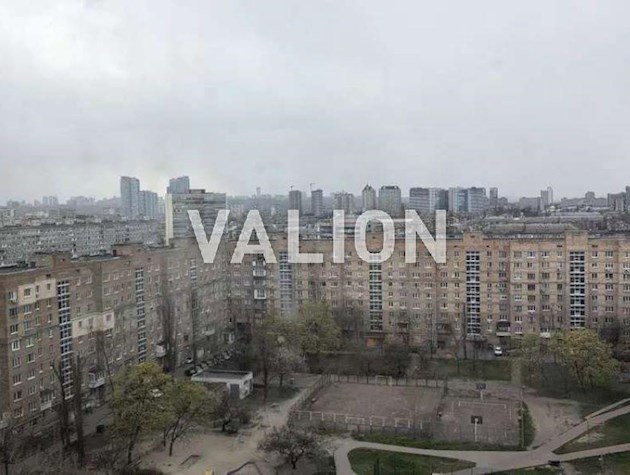 Продаж 2-к квартири вул. Володимира Сосюри 6