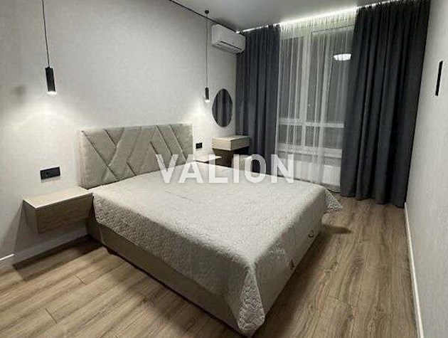 Продаж 1 к квартири ЖКВаршавський 3 вул.Олександра Олеся 17 а.