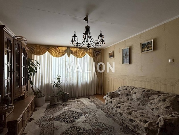 Березняки, 3-комнатная квартира возле Днепра, проспект Павла Тычины 10