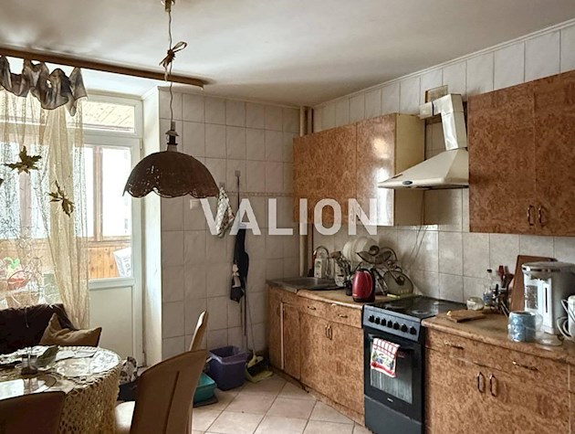 Березняки, 3-комнатная квартира возле Днепра, проспект Павла Тычины 10