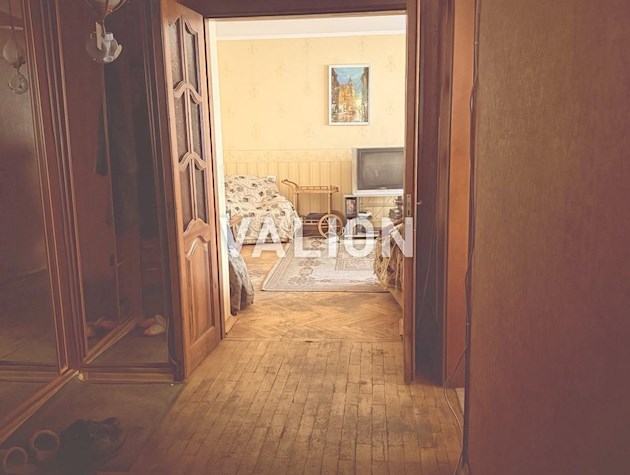 Березняки, 3-комнатная квартира возле Днепра, проспект Павла Тычины 10