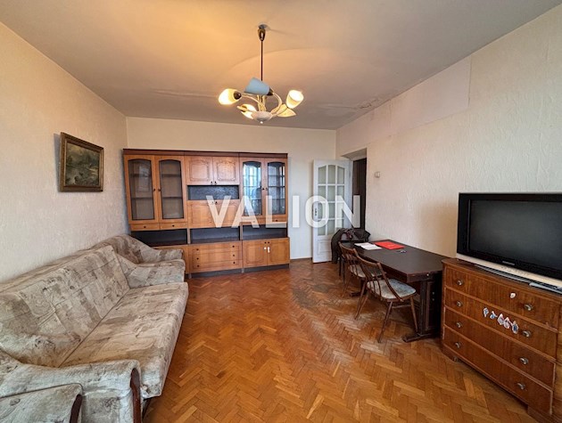 Продам 2 кімн. квартиру в Центрі, вул. Обсерваторна, 12а