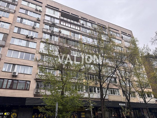 Продам 2 кімн. квартиру в Центрі, вул. Обсерваторна, 12а