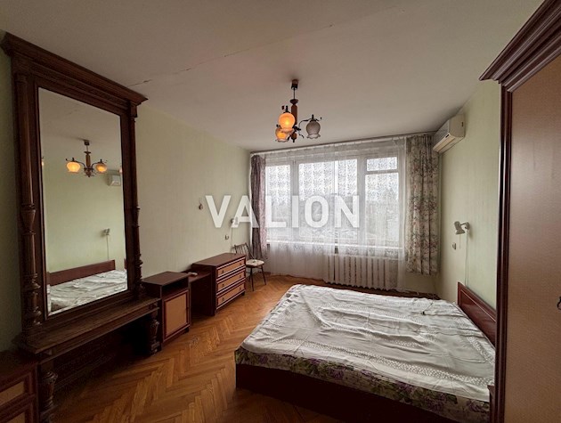 Продам 2 кімн. квартиру в Центрі, вул. Обсерваторна, 12а