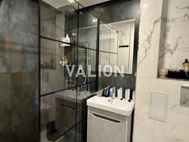 Продаж 2-к квартири вул.І.Дзюбі 8 Святошинський район