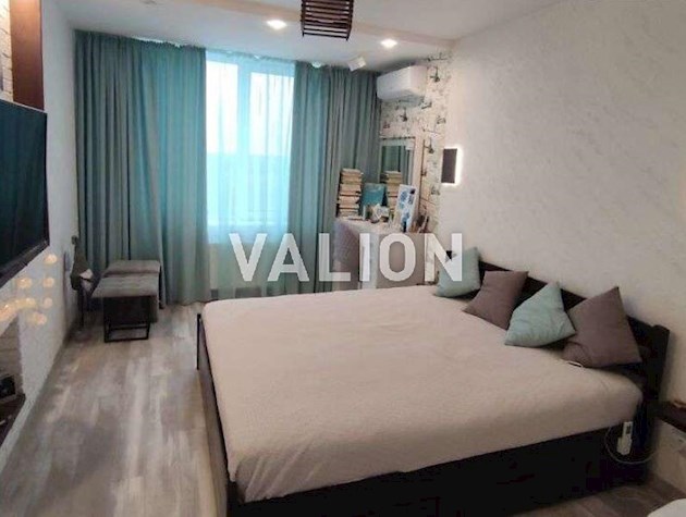 Продаж 1-к квартири вул. Володимира Наумовича 4а