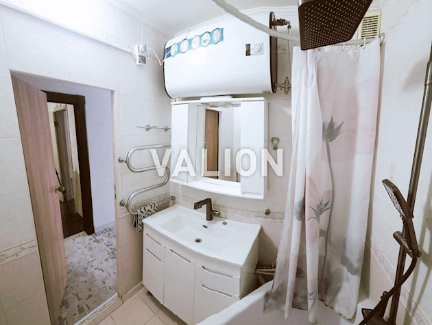 Продажа 3к. квартиры, ул.Академика Заболотного 90 ,метро Теремки