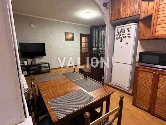 Продажа 3-к квартиры Дарницкая площадь, проспект Соборности16