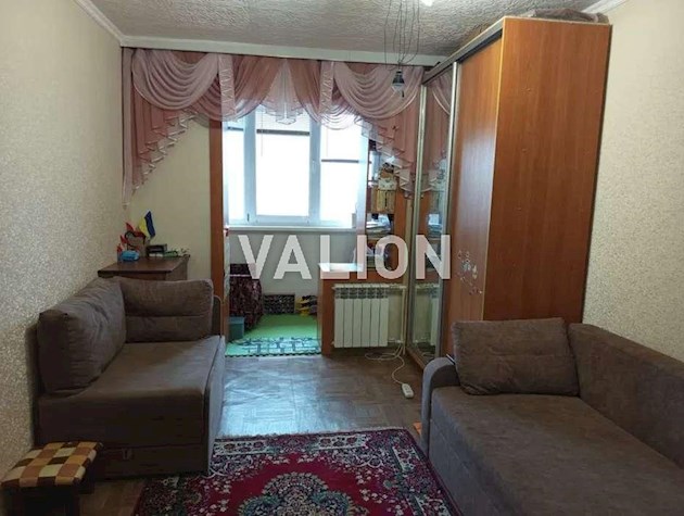 Продажа 4-комнатной квартиры ул. Прилужная 14