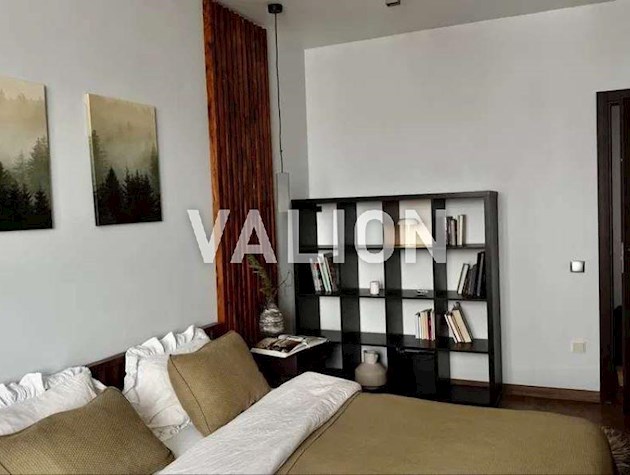 Продаж 1-к квартири вул. Юнацька 1