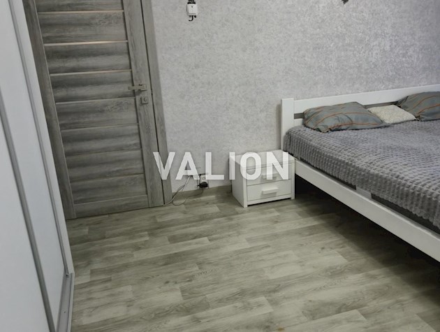 Продається 2-х кімнатна квартира, Деснянському районі, проспект Червоної Калини 22