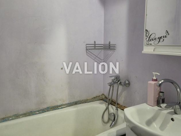 Продається 2-х кімнатна квартира, Деснянському районі, проспект Червоної Калини 22