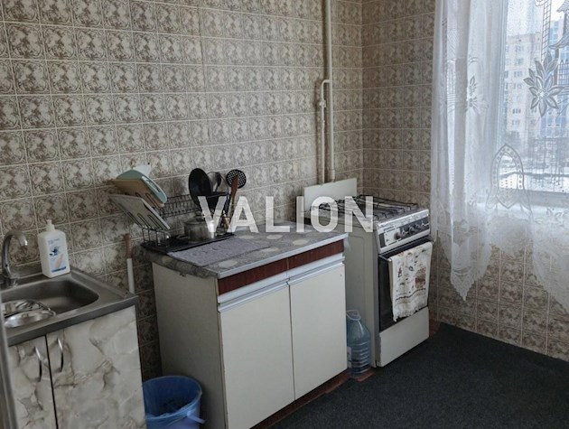 Продається 2-х кімнатна квартира, Деснянському районі, проспект Червоної Калини 22