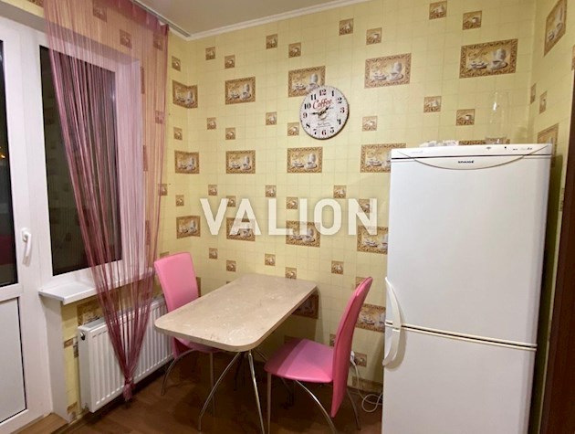 Без %.Продам 1 комнатную квартиру ул. Чавдар, 28