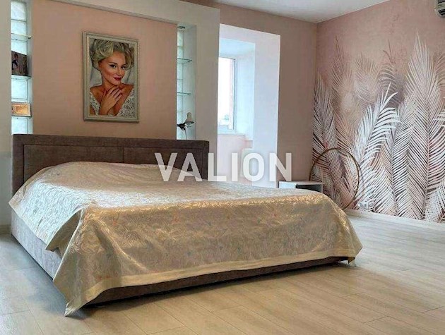 Продажа двухуровневой квартиры ул. Драгоманова, 17 Дарницкий район