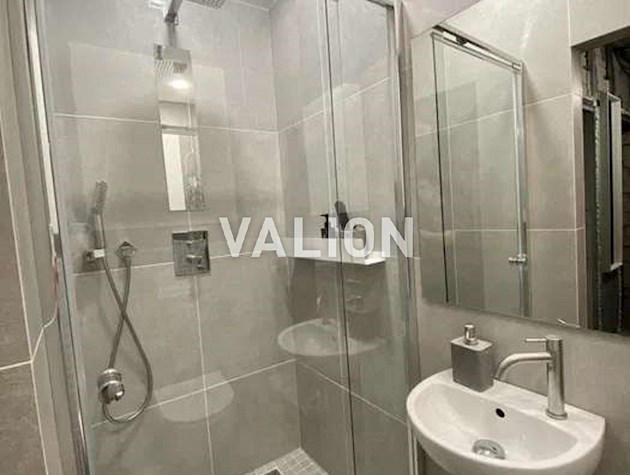 Продаж 3-к квартири вул. Нивська 4г