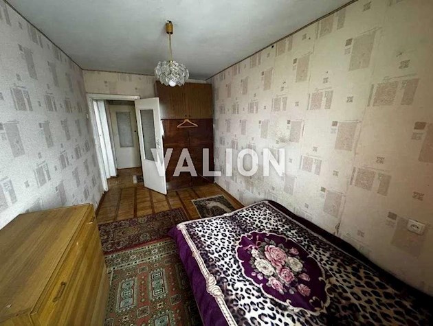 Продаж 3-к квартири просп. Відрадний 38