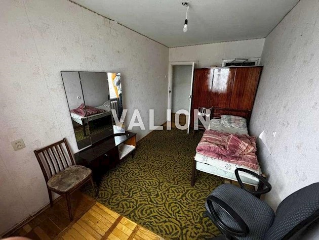 Продаж 3-к квартири просп. Відрадний 38